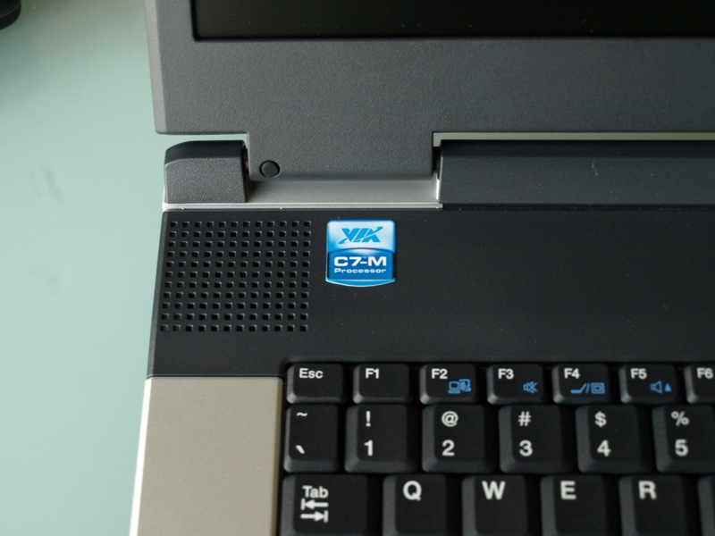 Illustration for article titled Hands On: Zonbu's Data Syncing Linux Notebook